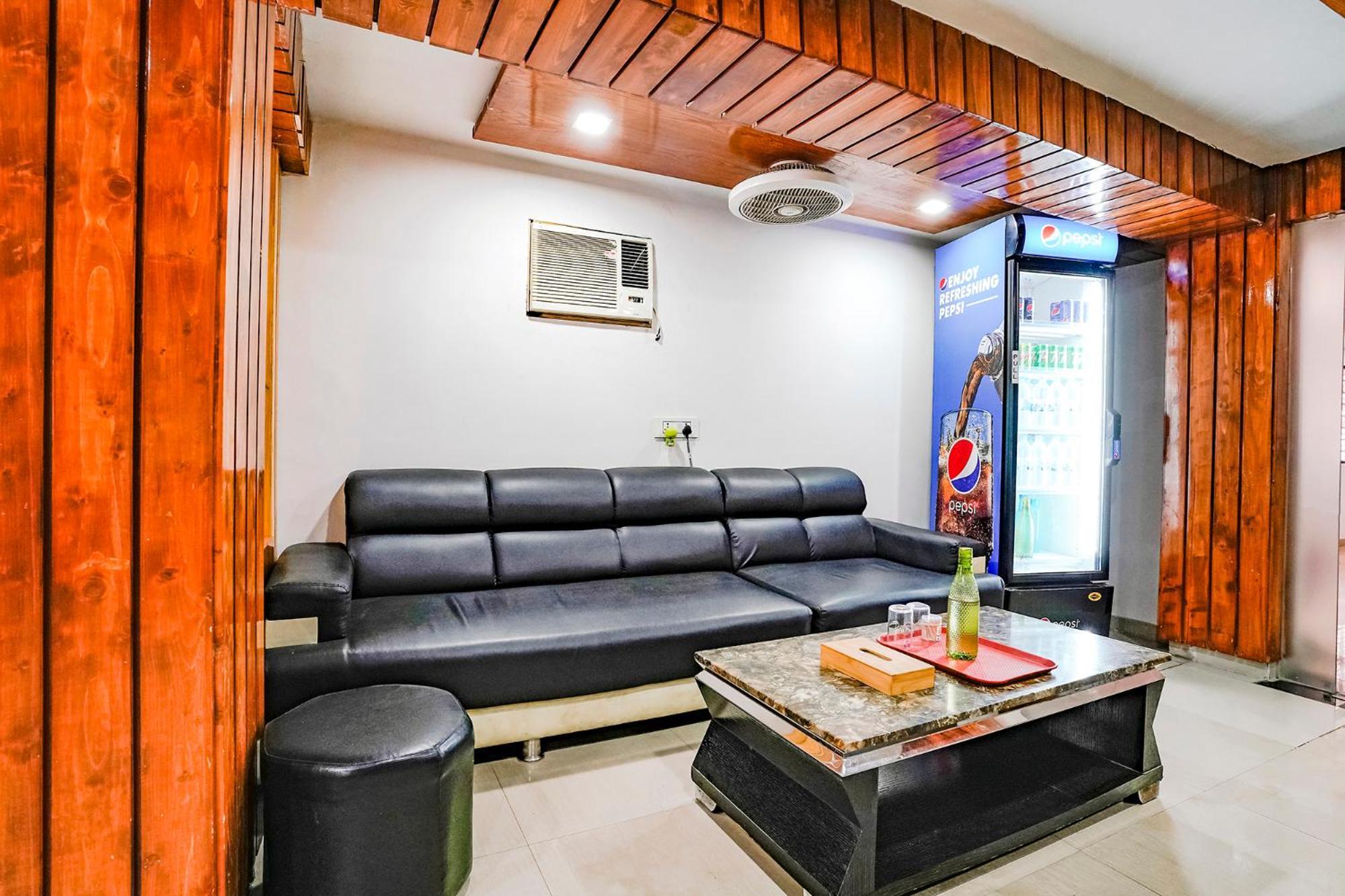Fabhotel Vrundavan, Athwa Bhatha المظهر الخارجي الصورة